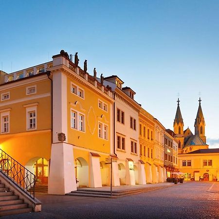 Hotel U Zlateho Kohouta Kromeriz Ngoại thất bức ảnh