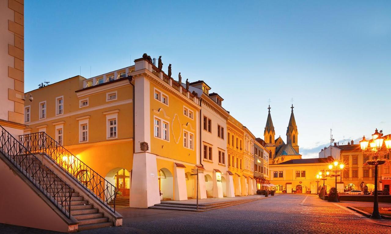 Hotel U Zlateho Kohouta Kromeriz Ngoại thất bức ảnh
