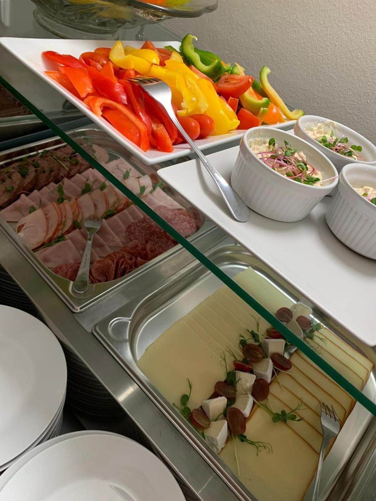 Hotel U Zlateho Kohouta Kromeriz Ngoại thất bức ảnh